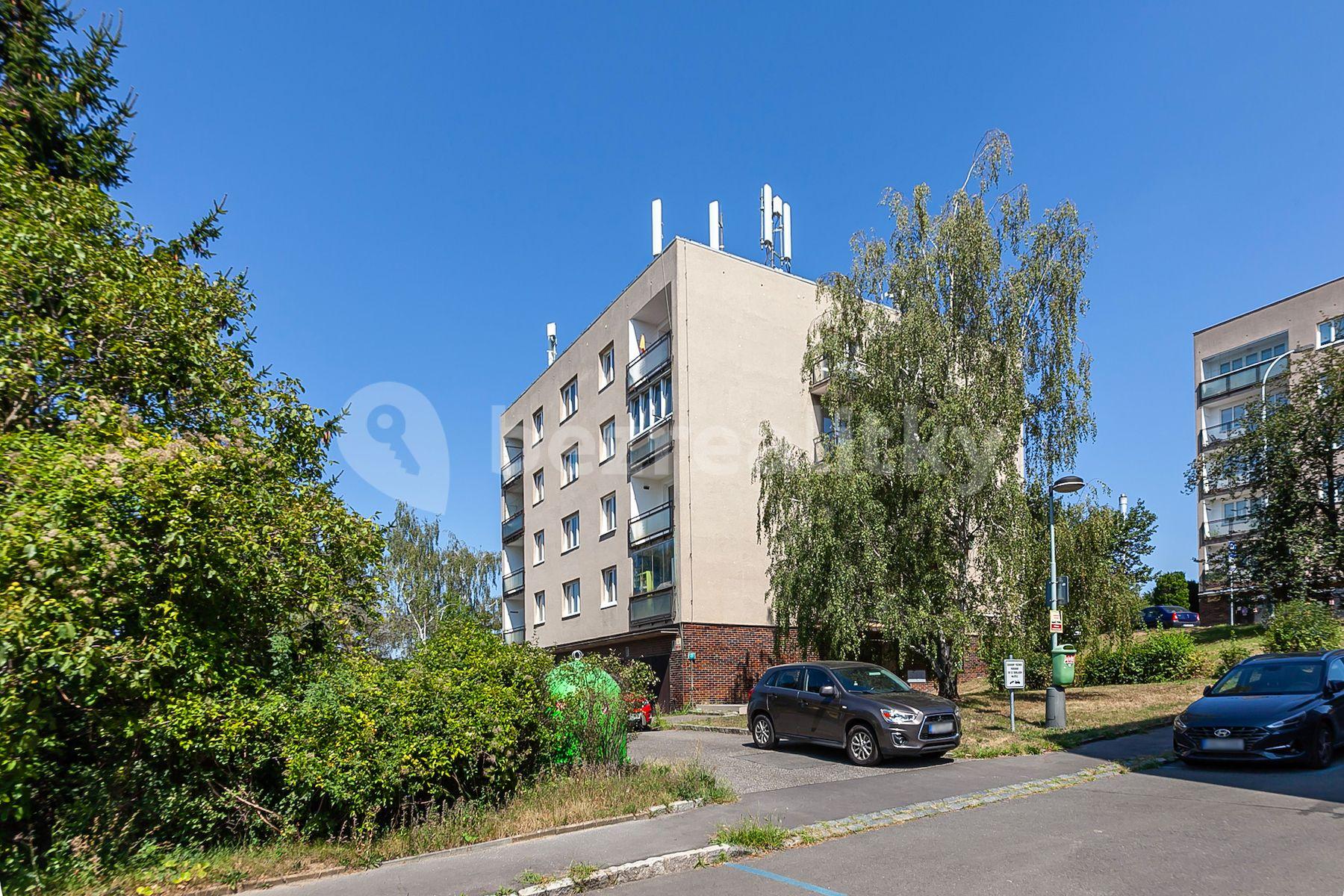 2 bedroom with open-plan kitchen flat for sale, 70 m², Hillebrantova, Prague, Prague