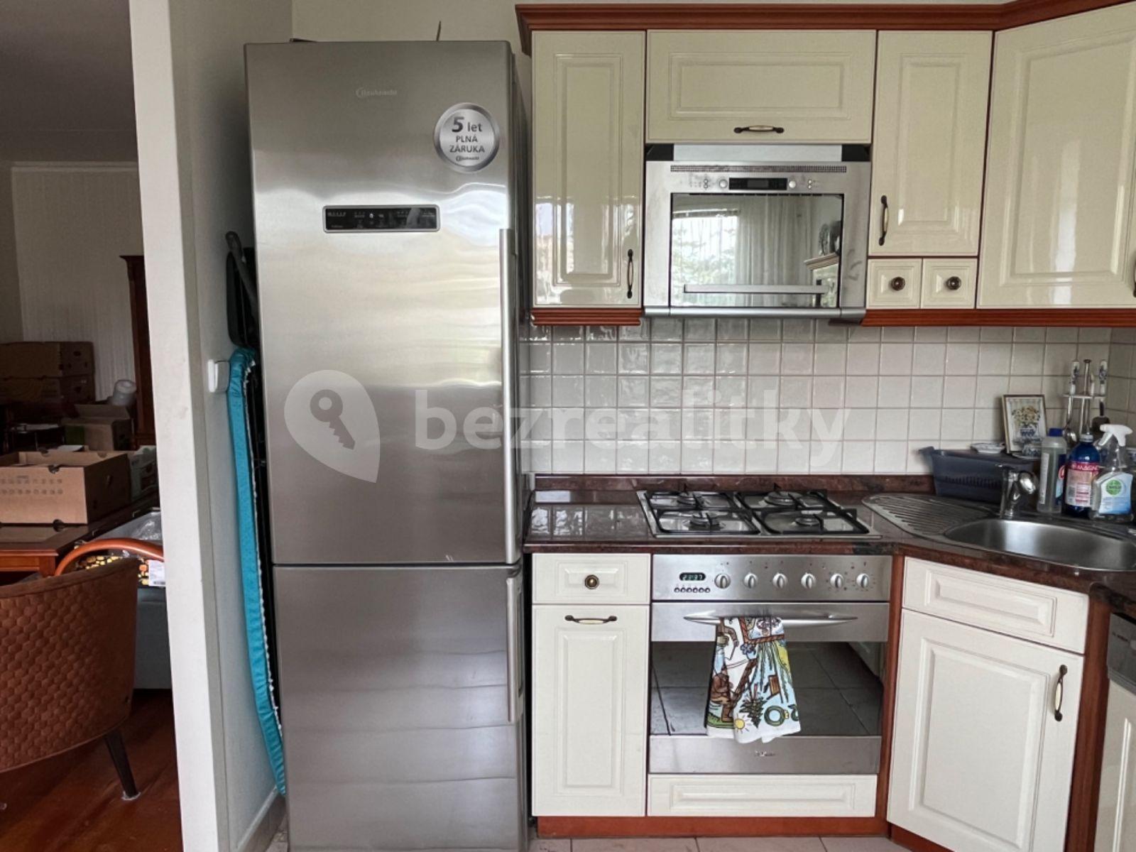 4 bedroom flat for sale, 92 m², Frýdlantská, Prague, Prague