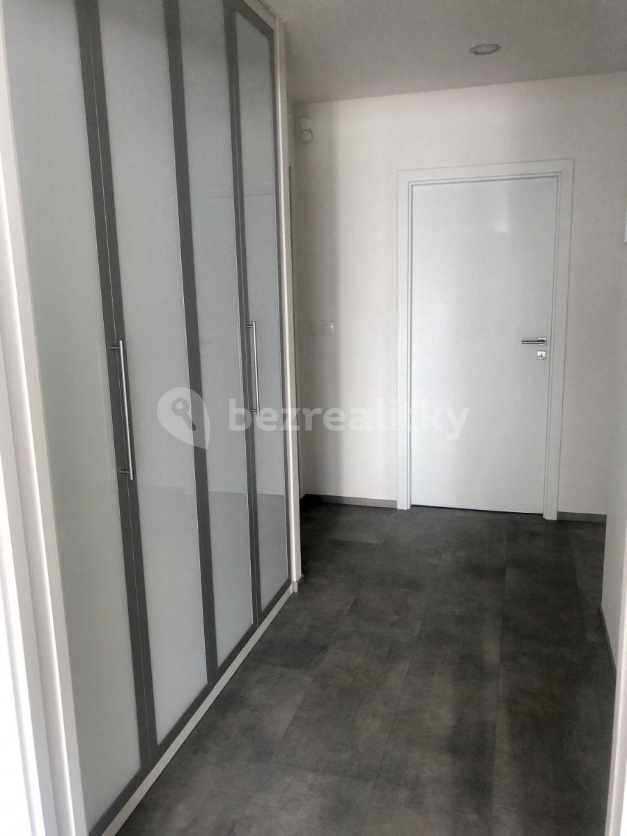 3 bedroom flat to rent, 88 m², Weberova, Prague, Prague