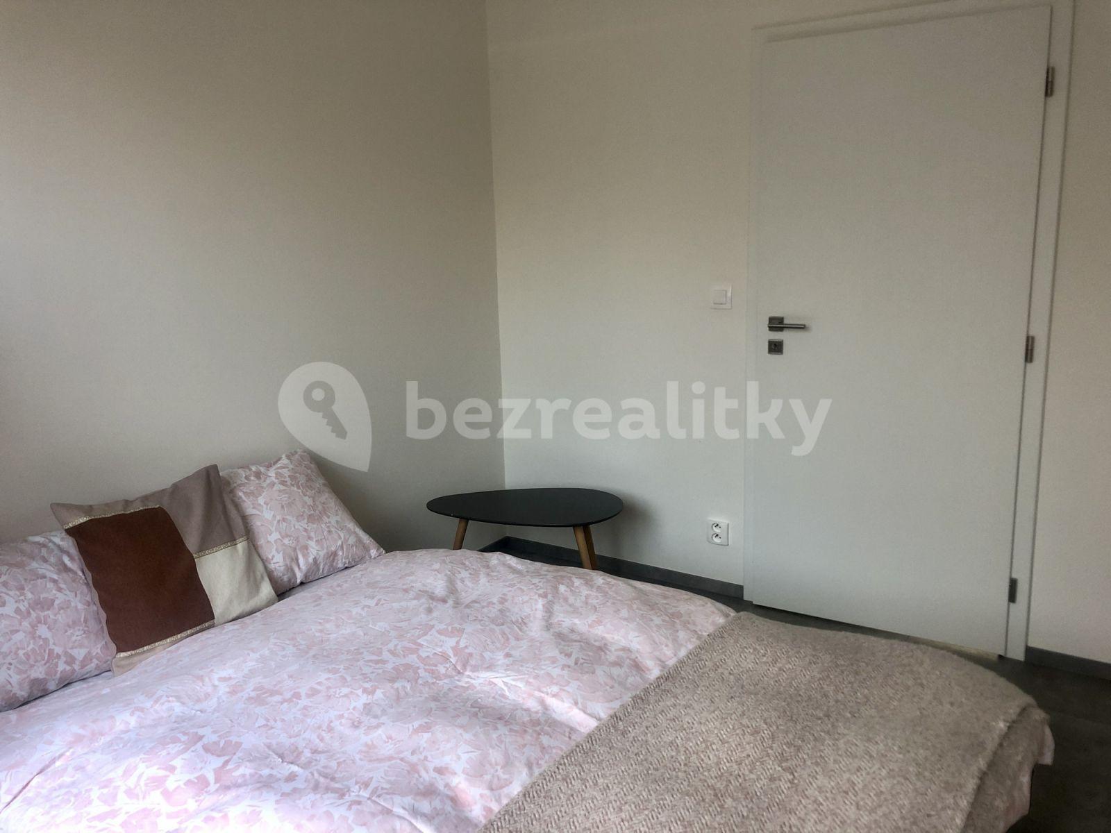 3 bedroom flat to rent, 88 m², Weberova, Prague, Prague