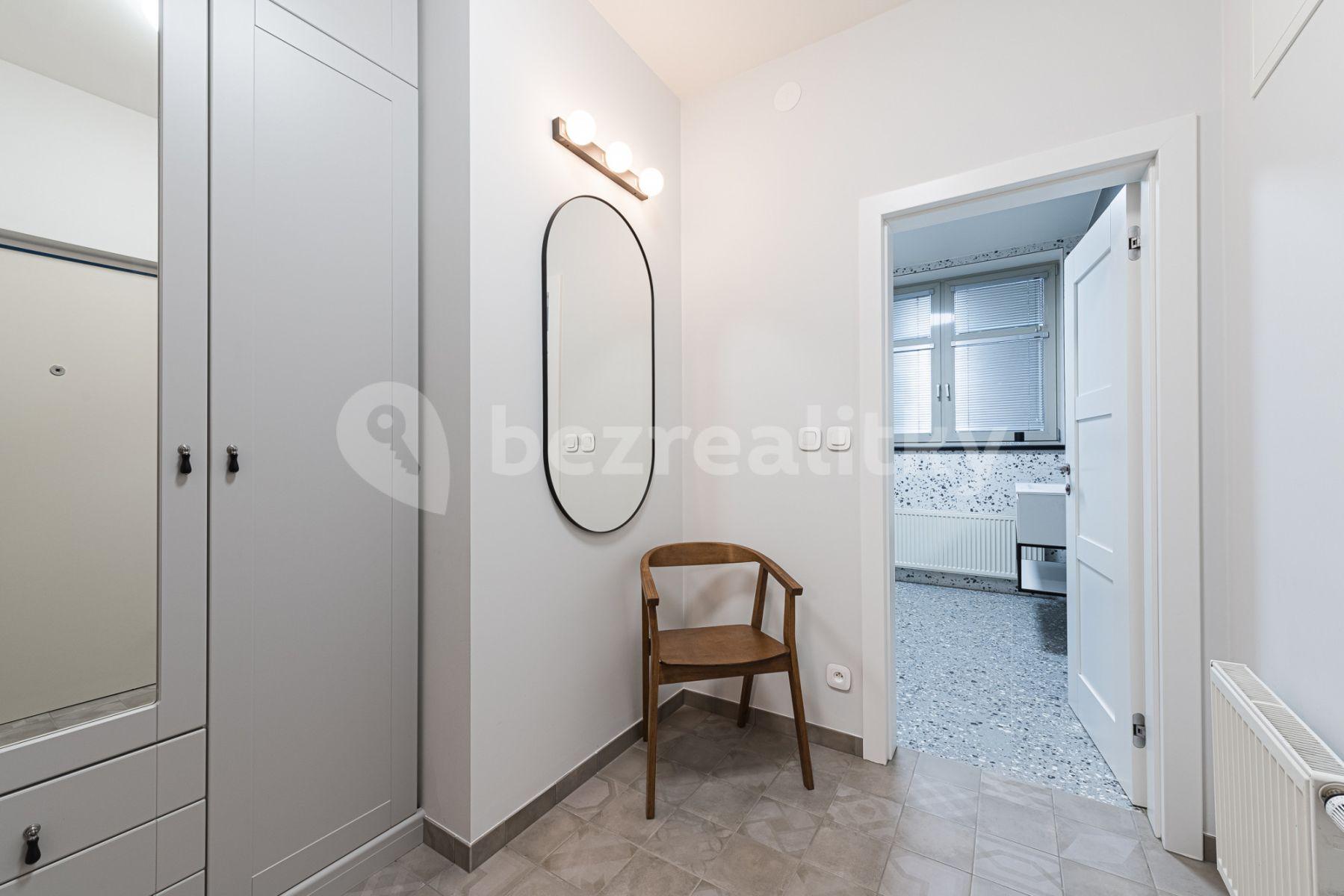 2 bedroom flat to rent, 46 m², Českomoravská, Prague, Prague