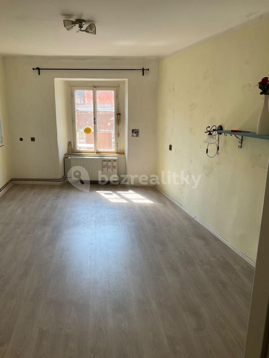 2 bedroom with open-plan kitchen flat to rent, 86 m², Znojemská, Jihlava, Vysočina Region