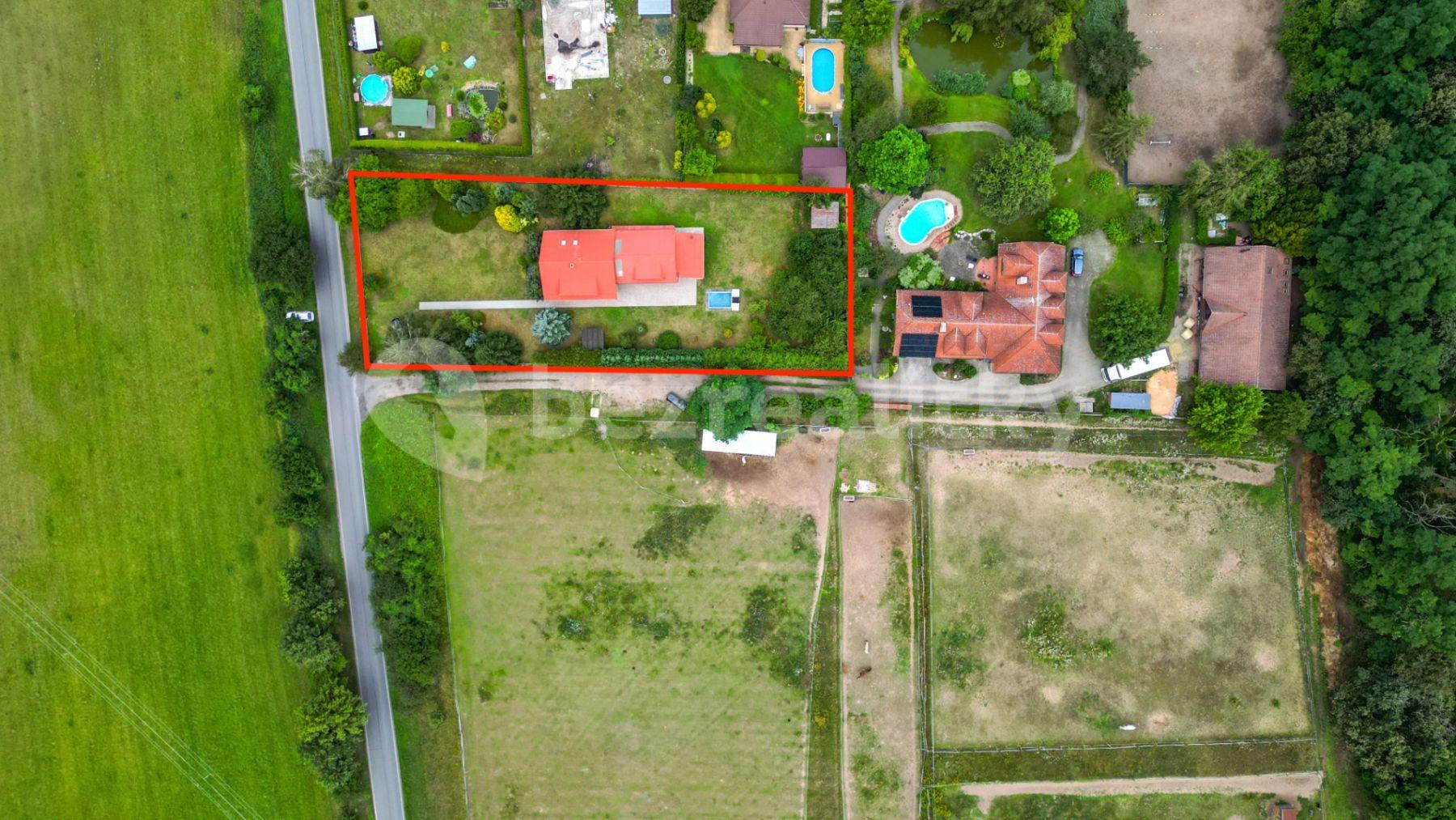 house for sale, 250 m², Kostelecká, Tišice, Středočeský Region