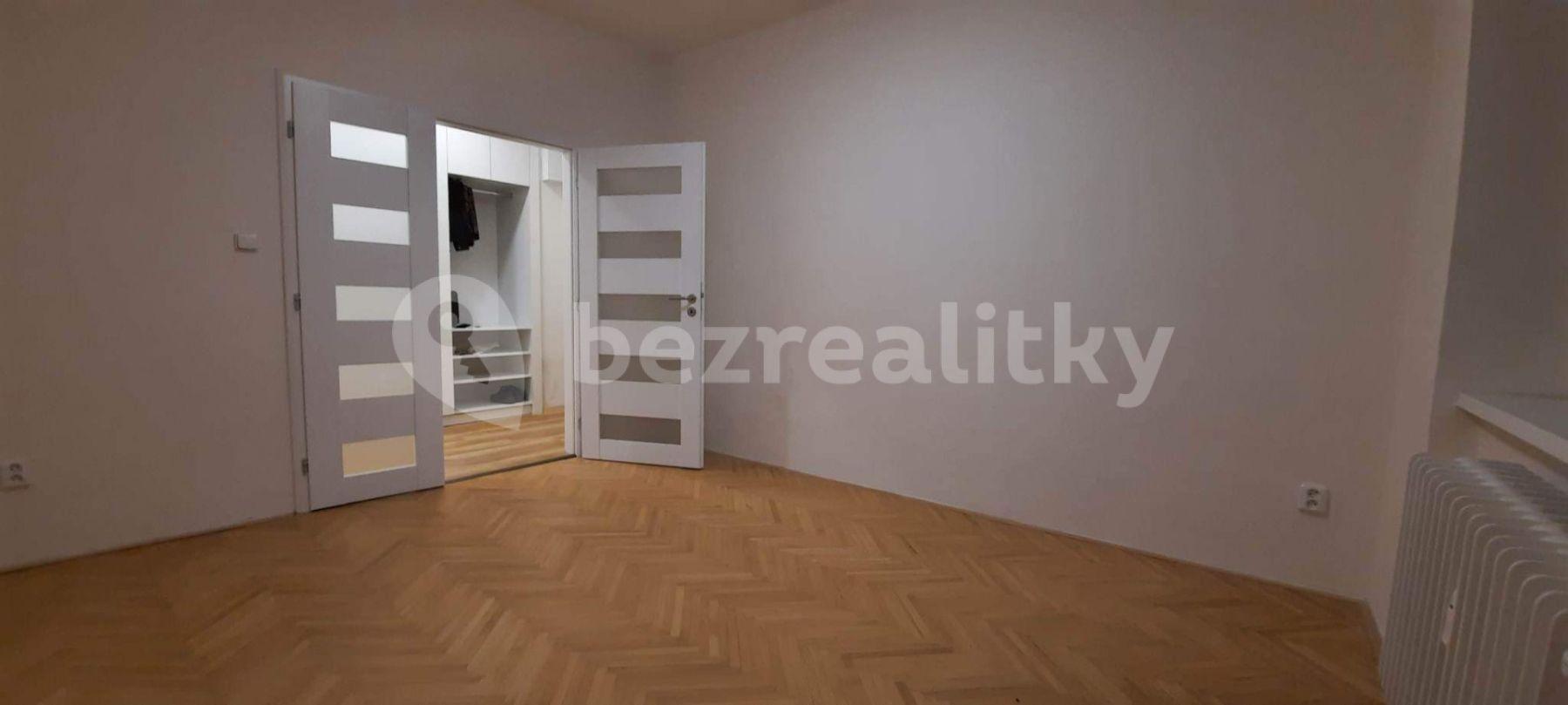 2 bedroom with open-plan kitchen flat to rent, 57 m², Škroupova, Hradec Králové, Královéhradecký Region