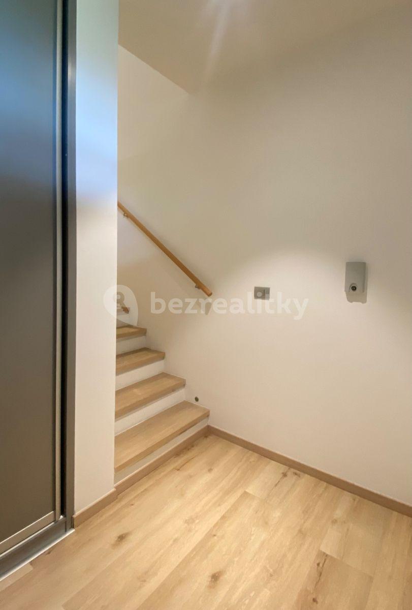 3 bedroom with open-plan kitchen flat for sale, 133 m², Běžecká, Prague, Prague