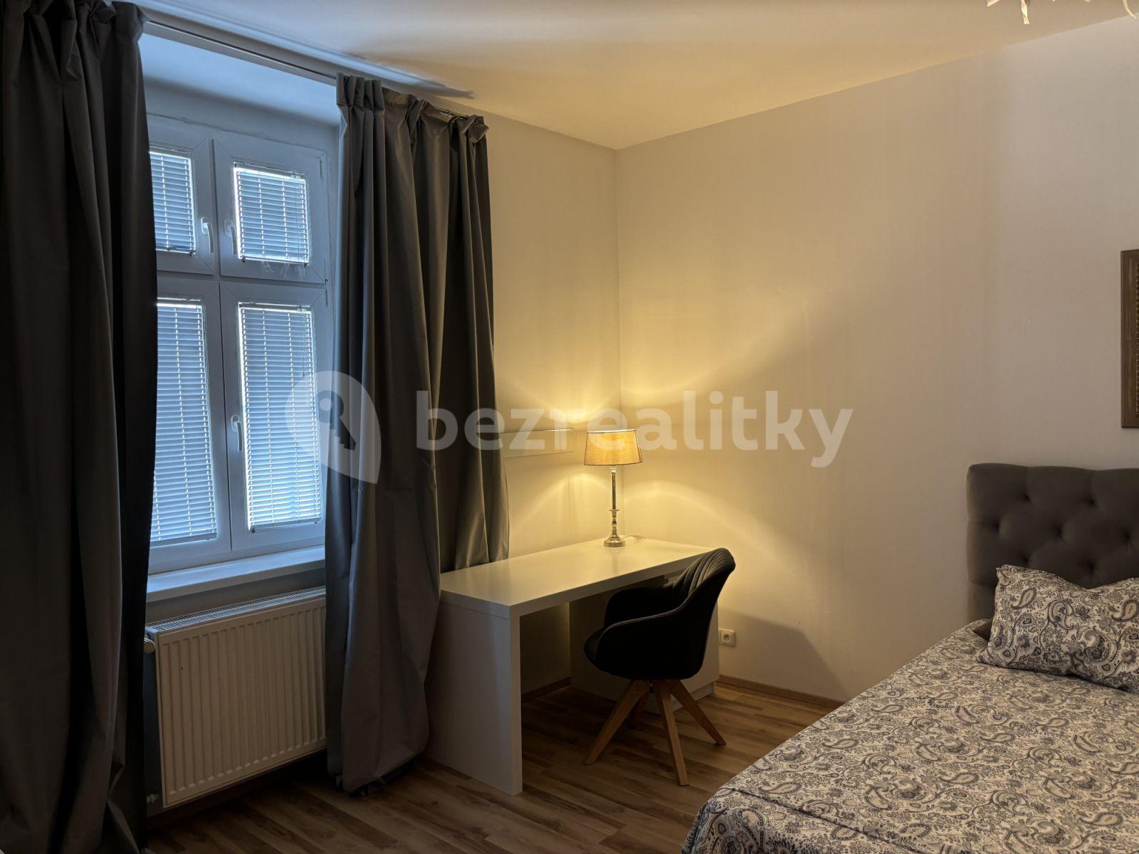 3 bedroom flat to rent, 100 m², Laurinska, Bratislava - mestská časť Staré Mesto, Bratislavský Region