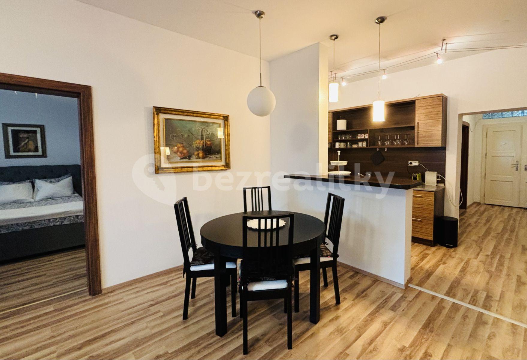 3 bedroom flat to rent, 100 m², Laurinska, Bratislava - mestská časť Staré Mesto, Bratislavský Region