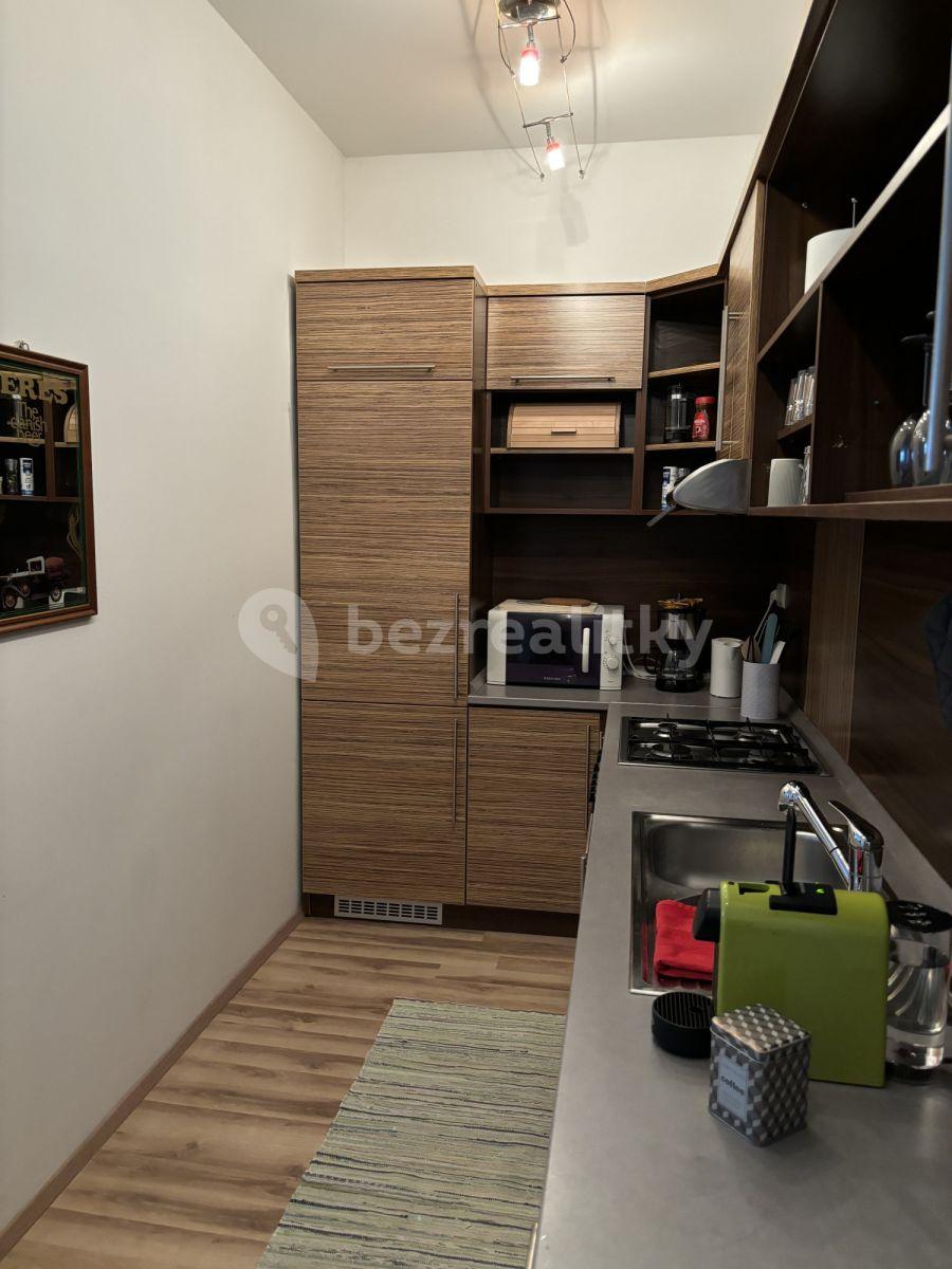 3 bedroom flat to rent, 100 m², Laurinska, Bratislava - mestská časť Staré Mesto, Bratislavský Region