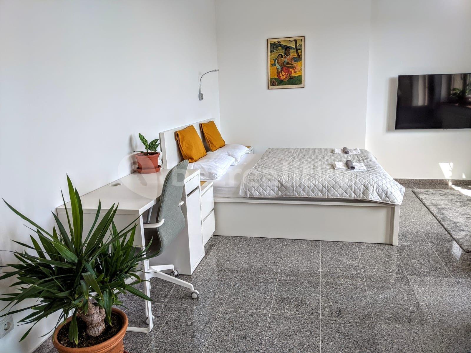 1 bedroom flat to rent, 51 m², Stará vinárska, Bratislava - mestská časť Staré Mesto, Bratislavský Region