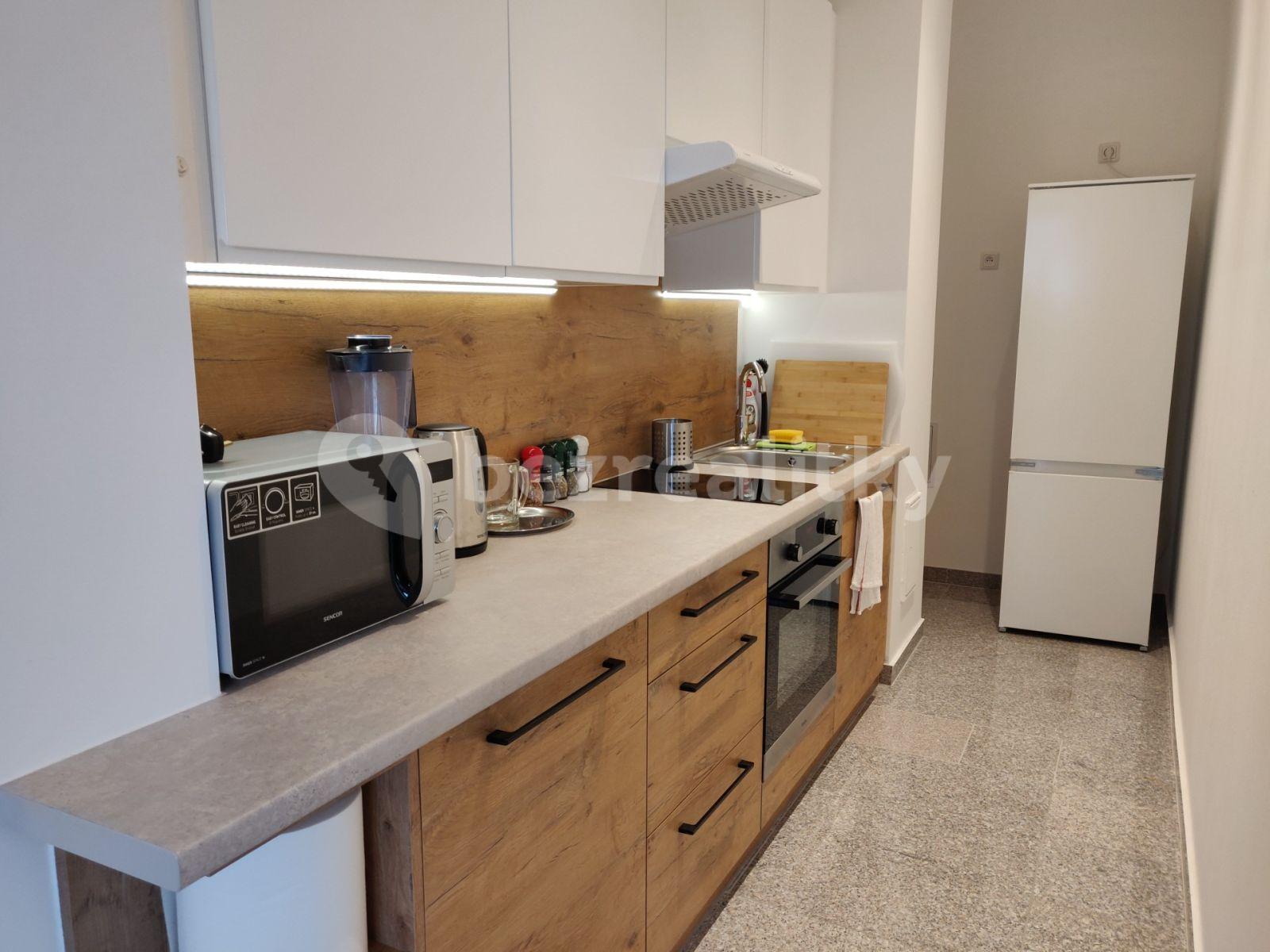 1 bedroom flat to rent, 51 m², Stará vinárska, Bratislava - mestská časť Staré Mesto, Bratislavský Region