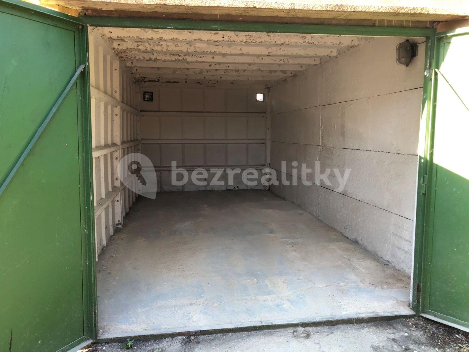 garage for sale, 19 m², Hřebenová, Prague, Prague