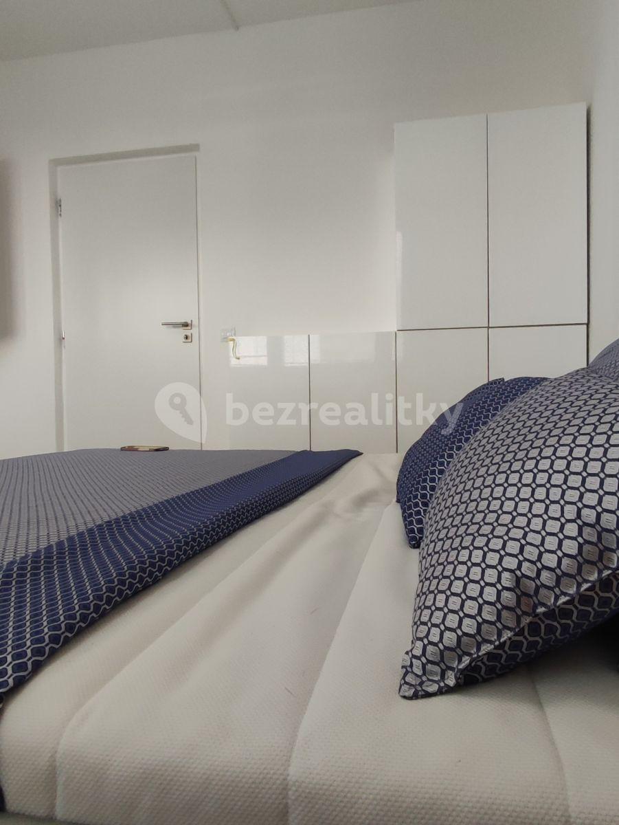 3 bedroom flat to rent, 72 m², Mečíková, Prague, Prague