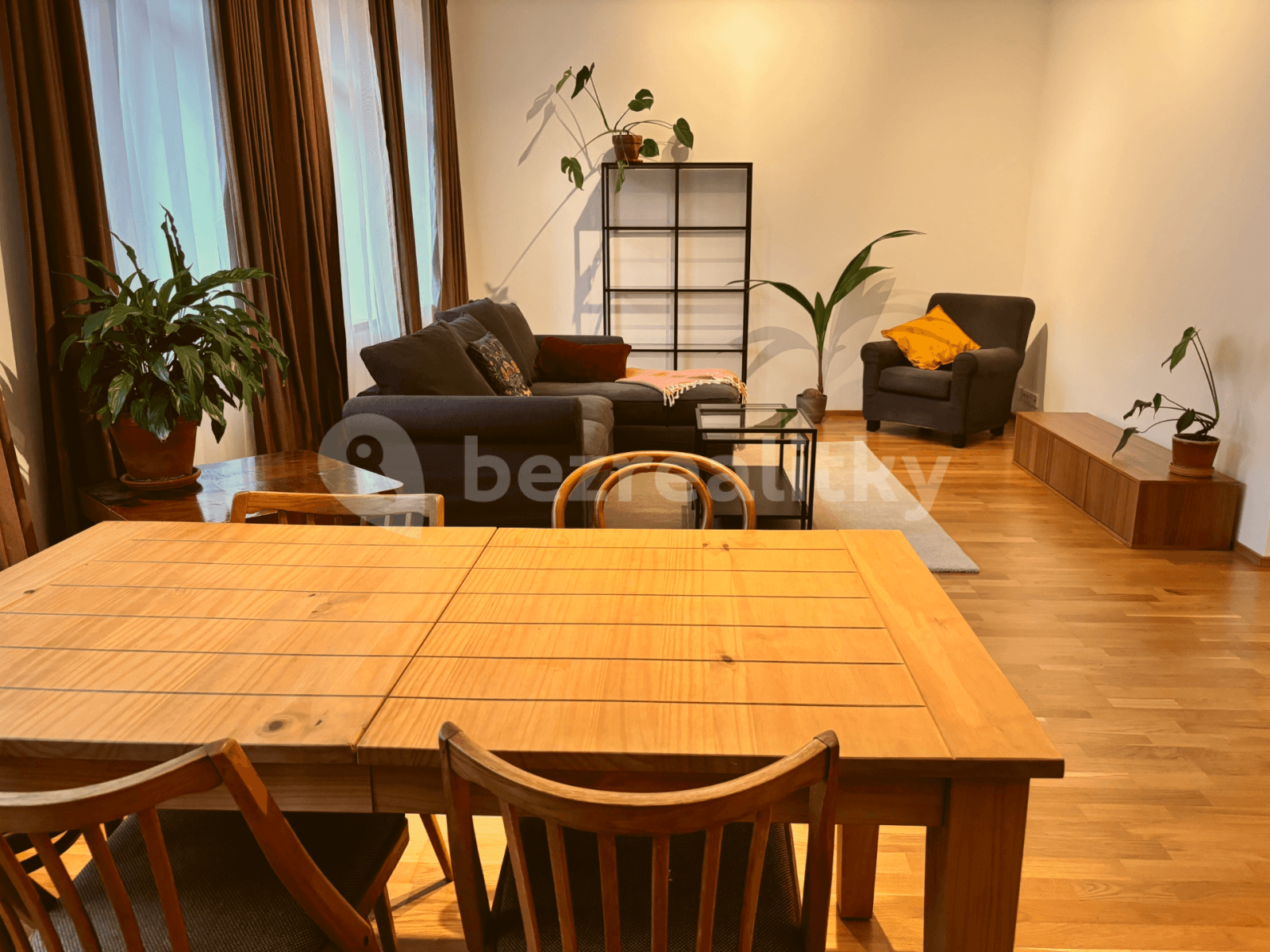 2 bedroom with open-plan kitchen flat to rent, 65 m², Děkanská, Prague, Prague