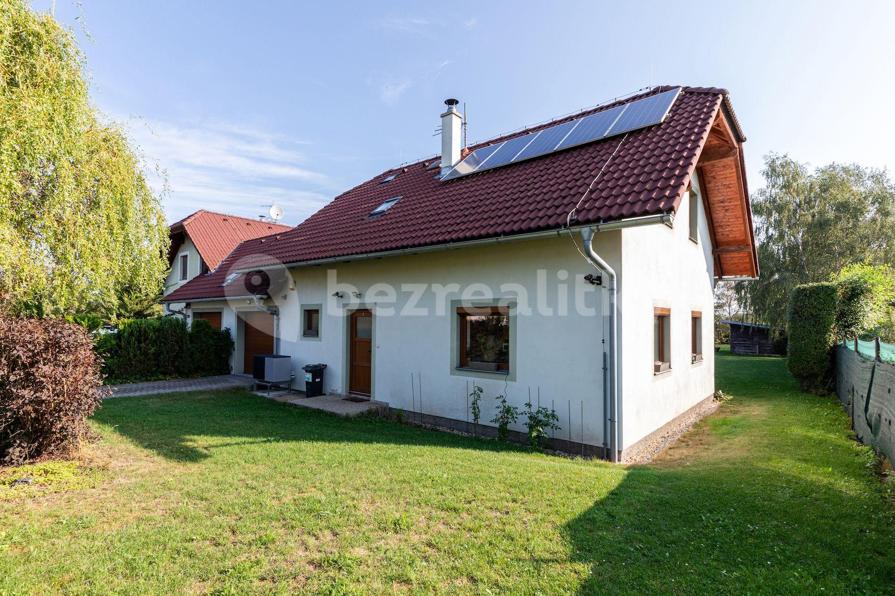 house for sale, 115 m², Choceradská, Svojetice, Středočeský Region