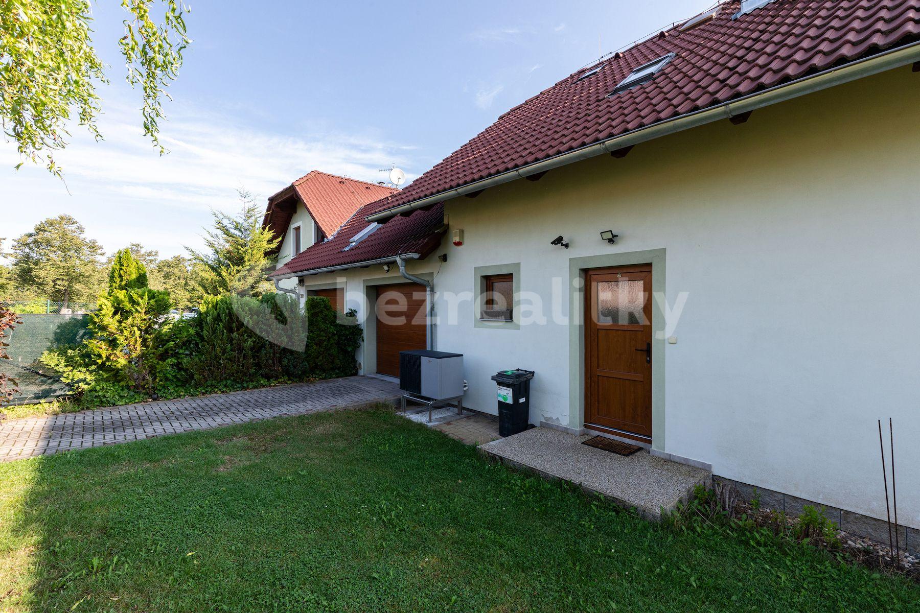 house for sale, 115 m², Choceradská, Svojetice, Středočeský Region