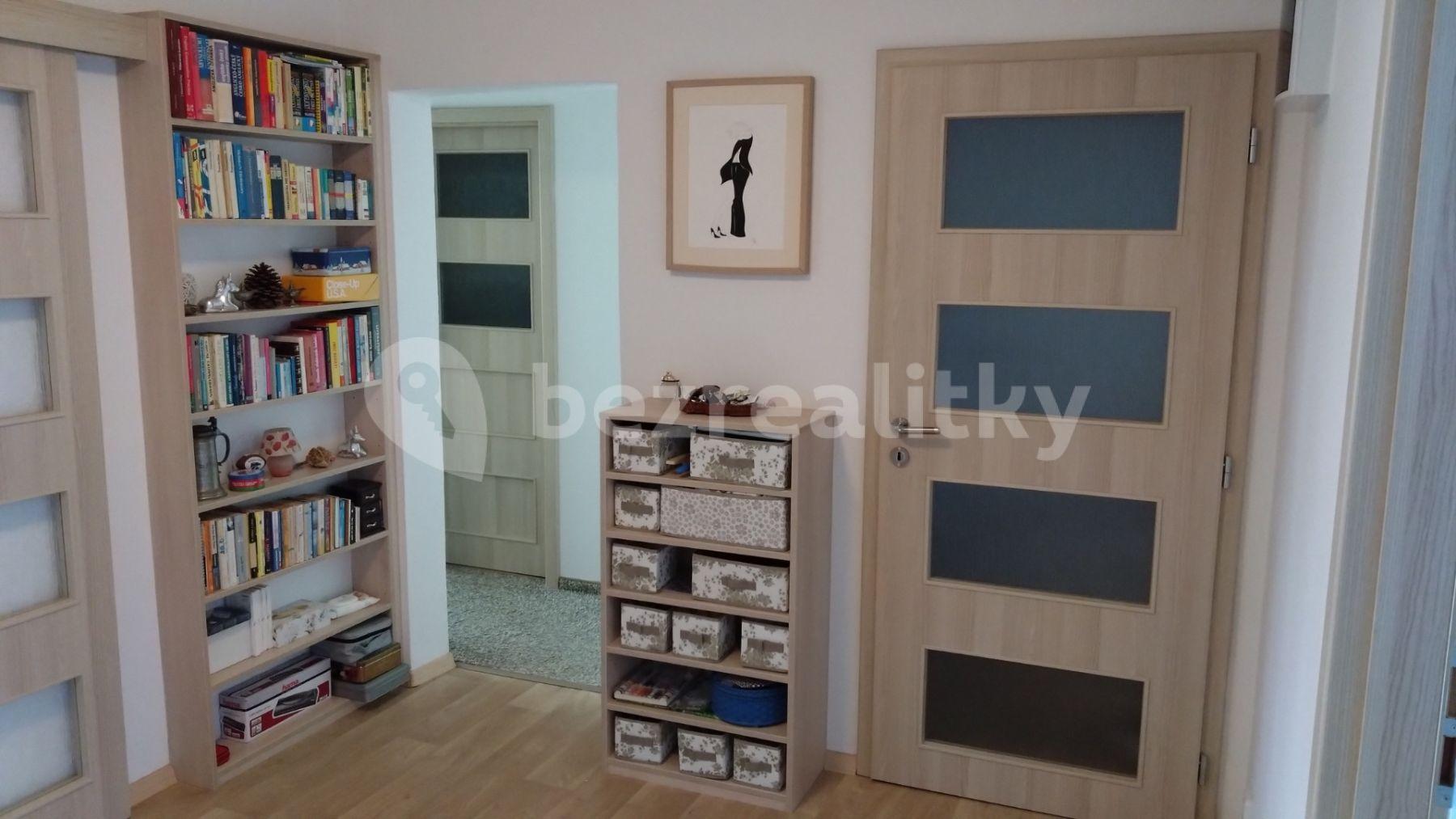 3 bedroom with open-plan kitchen flat for sale, 98 m², Lýskova, Prague, Prague