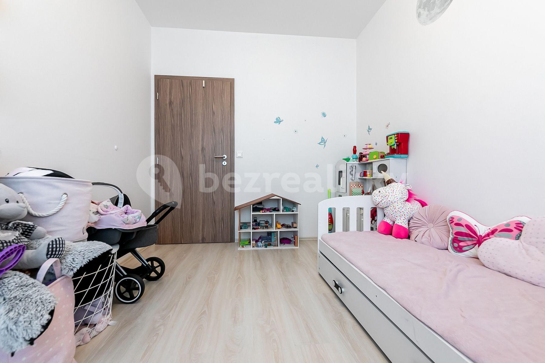 2 bedroom with open-plan kitchen flat for sale, 78 m², Hornoměcholupská, Prague, Prague