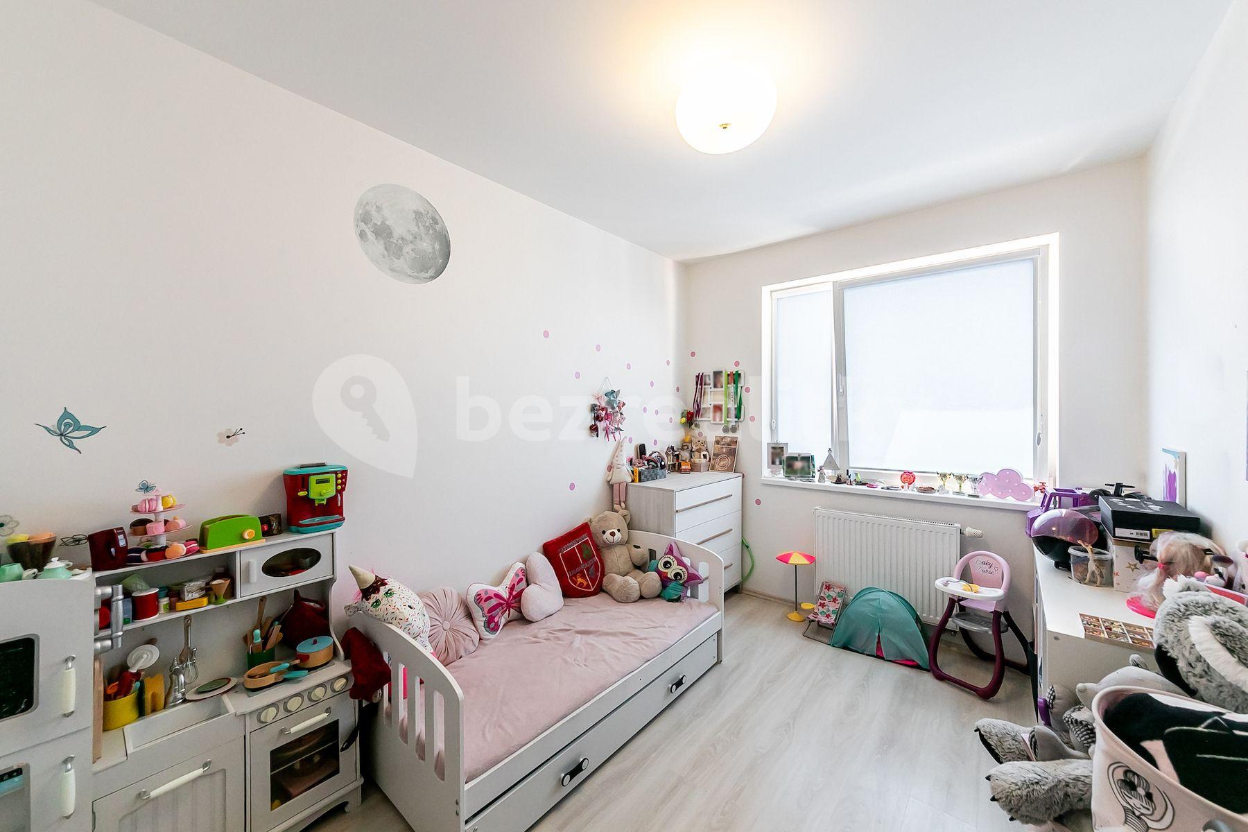 2 bedroom with open-plan kitchen flat for sale, 78 m², Hornoměcholupská, Prague, Prague