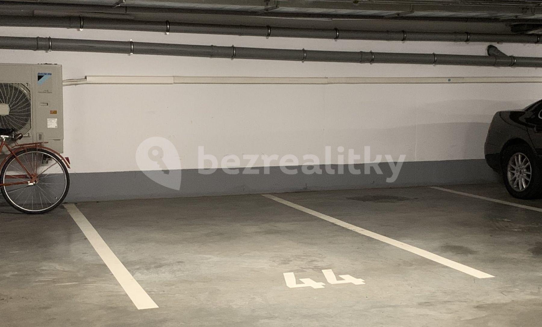 garage to rent, 15 m², Prague, Prague