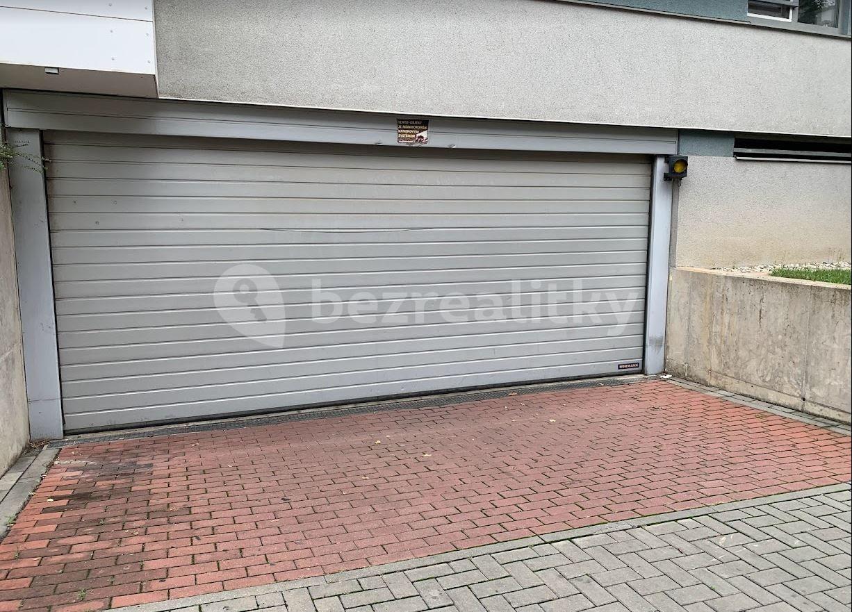 garage to rent, 15 m², Prague, Prague