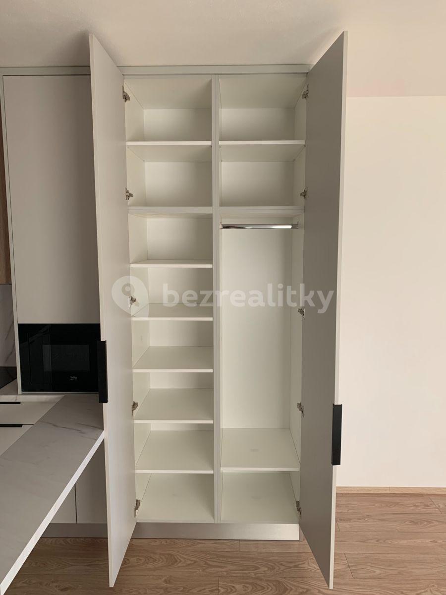 Studio flat to rent, 32 m², Bratislavská, Brno, Jihomoravský Region