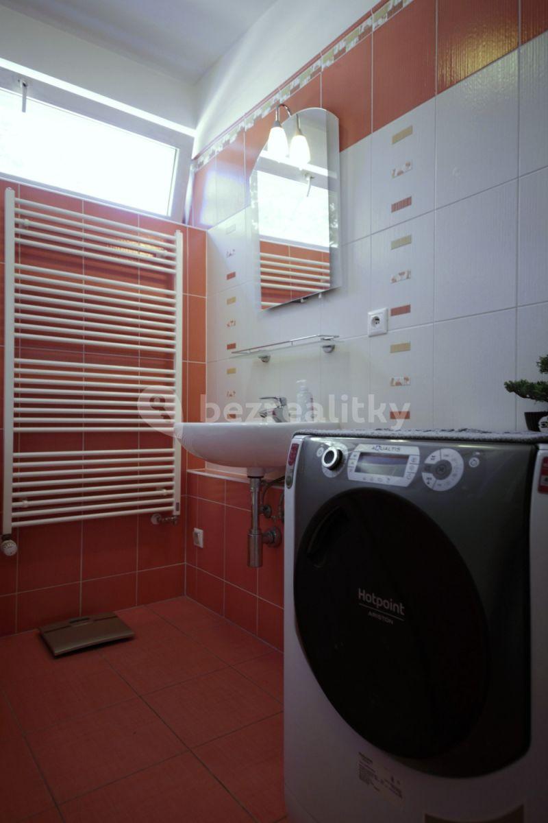 2 bedroom flat to rent, 40 m², Babická, Prague, Prague