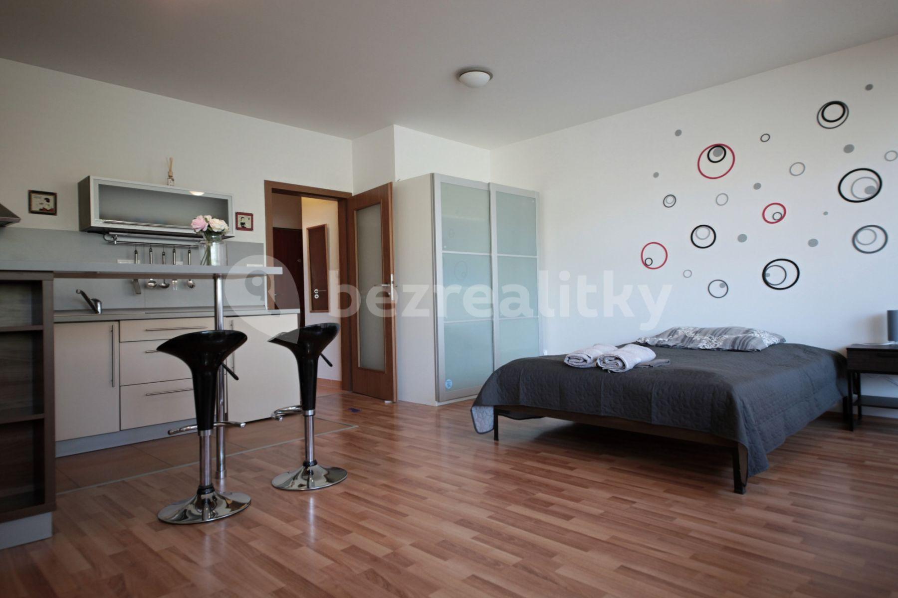 2 bedroom flat to rent, 40 m², Babická, Prague, Prague