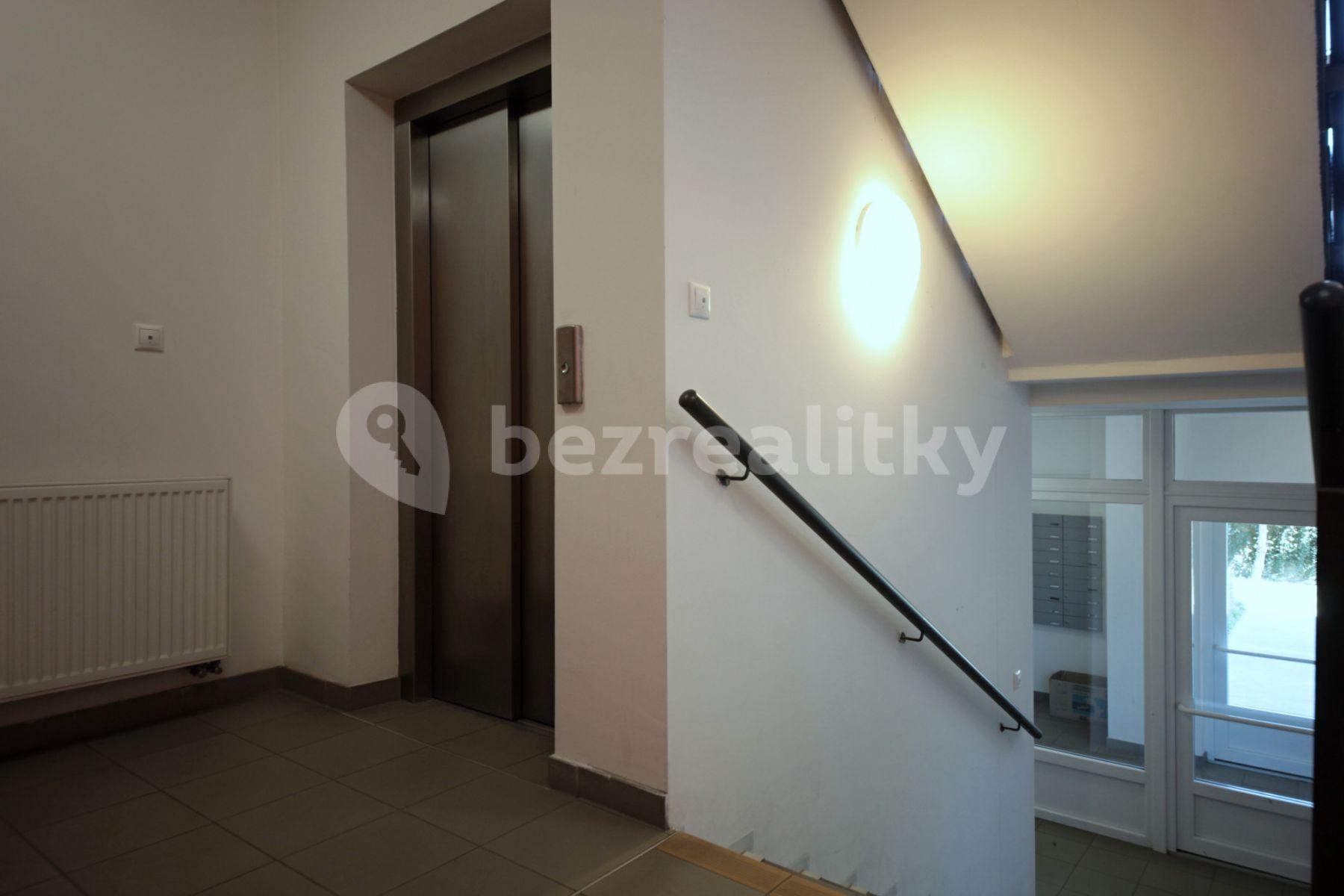 2 bedroom flat to rent, 40 m², Babická, Prague, Prague