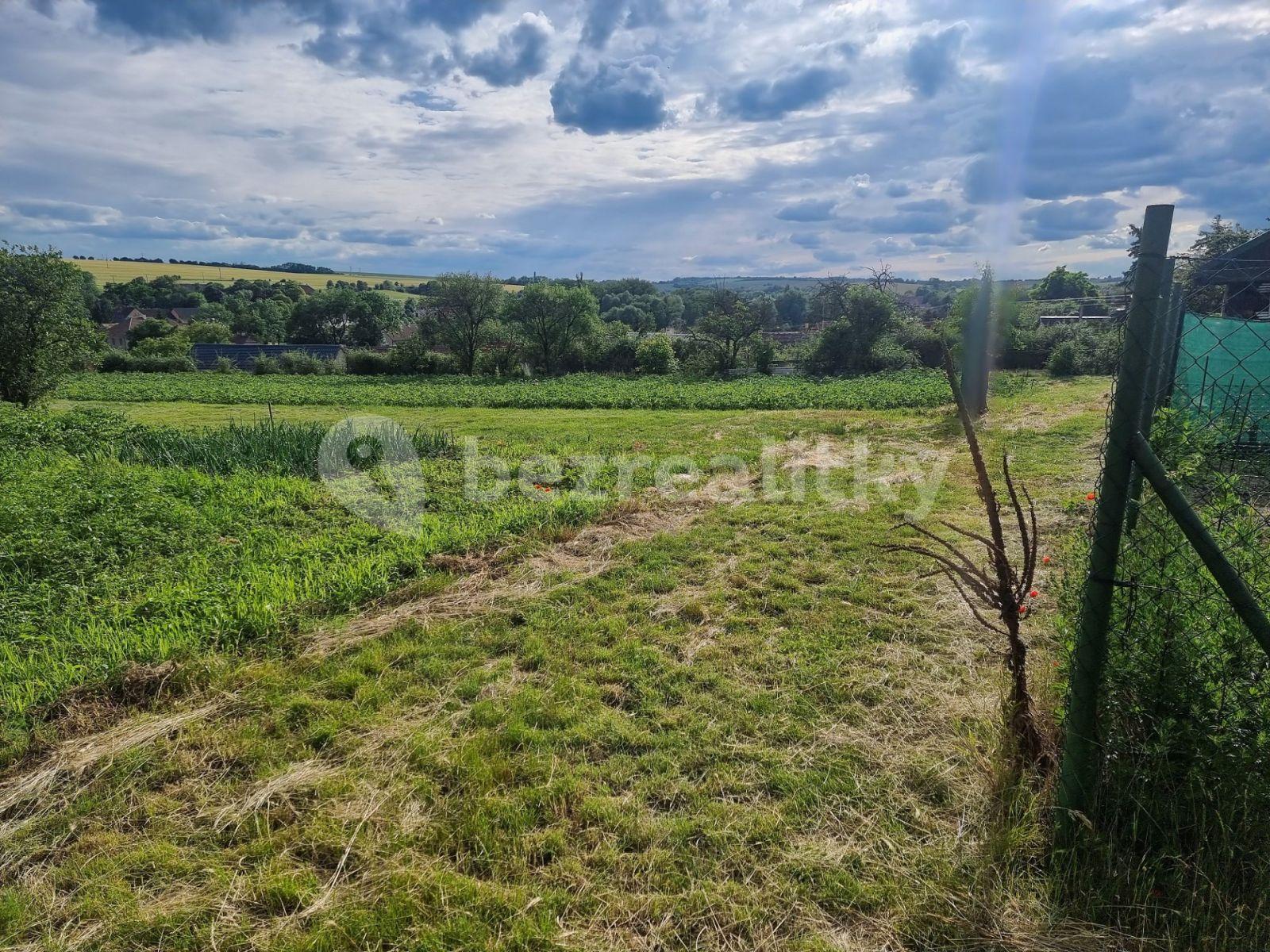 house for sale, 107 m², Neuměřice, Středočeský Region