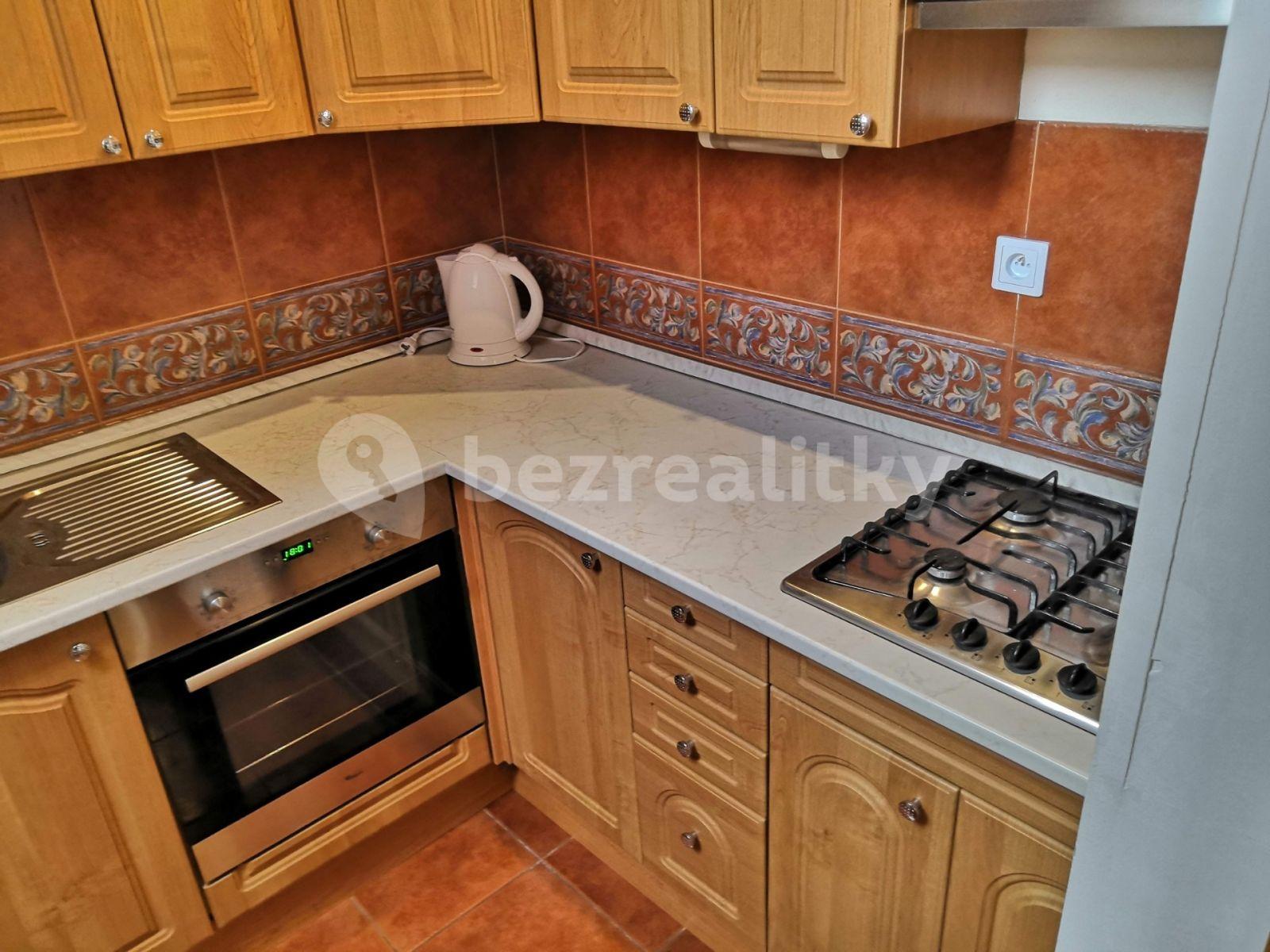 2 bedroom with open-plan kitchen flat to rent, 72 m², Na Ořechovce, Prague, Prague