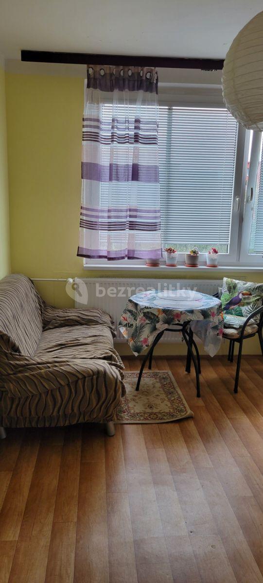 1 bedroom flat to rent, 36 m², Školní pěšina, Chomutov, Ústecký Region