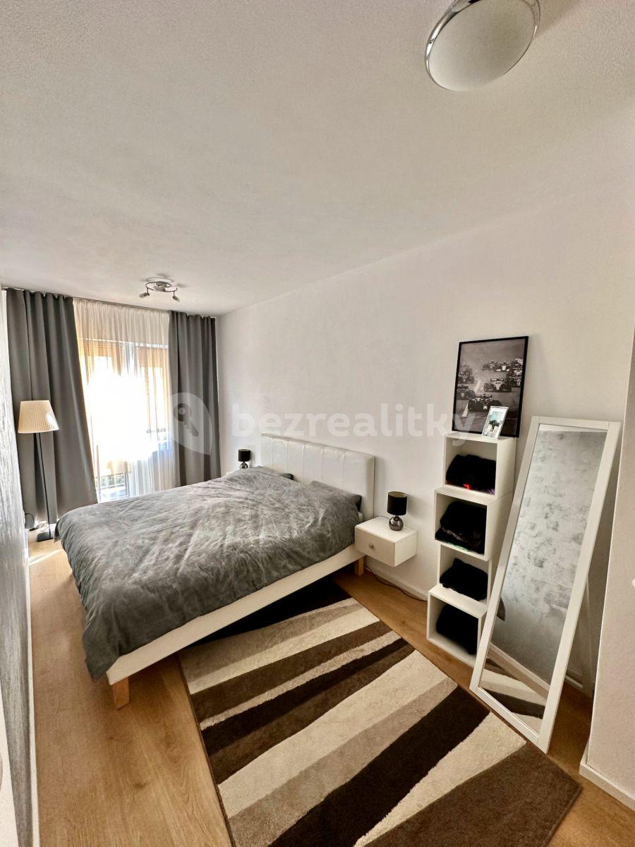 1 bedroom with open-plan kitchen flat for sale, 62 m², Chlupáčova, Prague, Prague