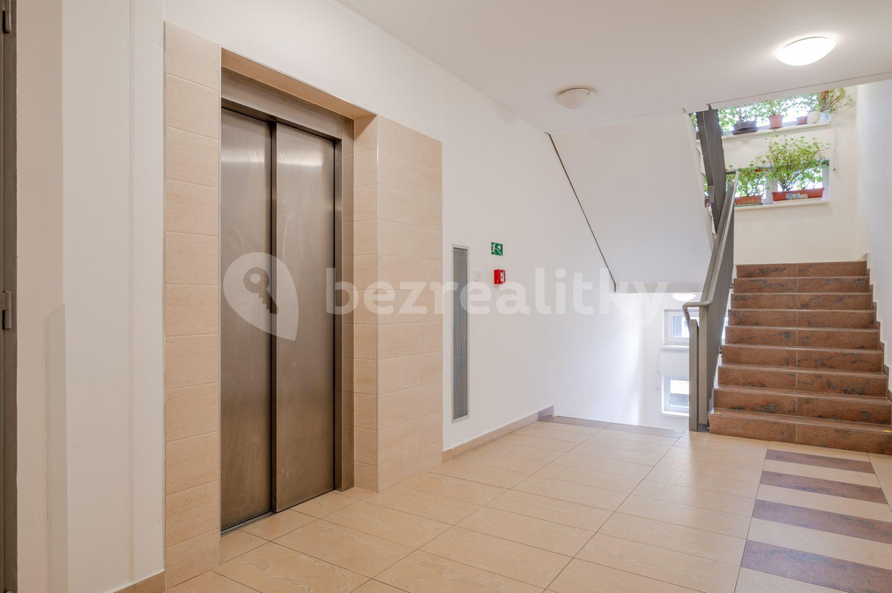 1 bedroom with open-plan kitchen flat to rent, 62 m², Pod Harfou, Prague, Prague