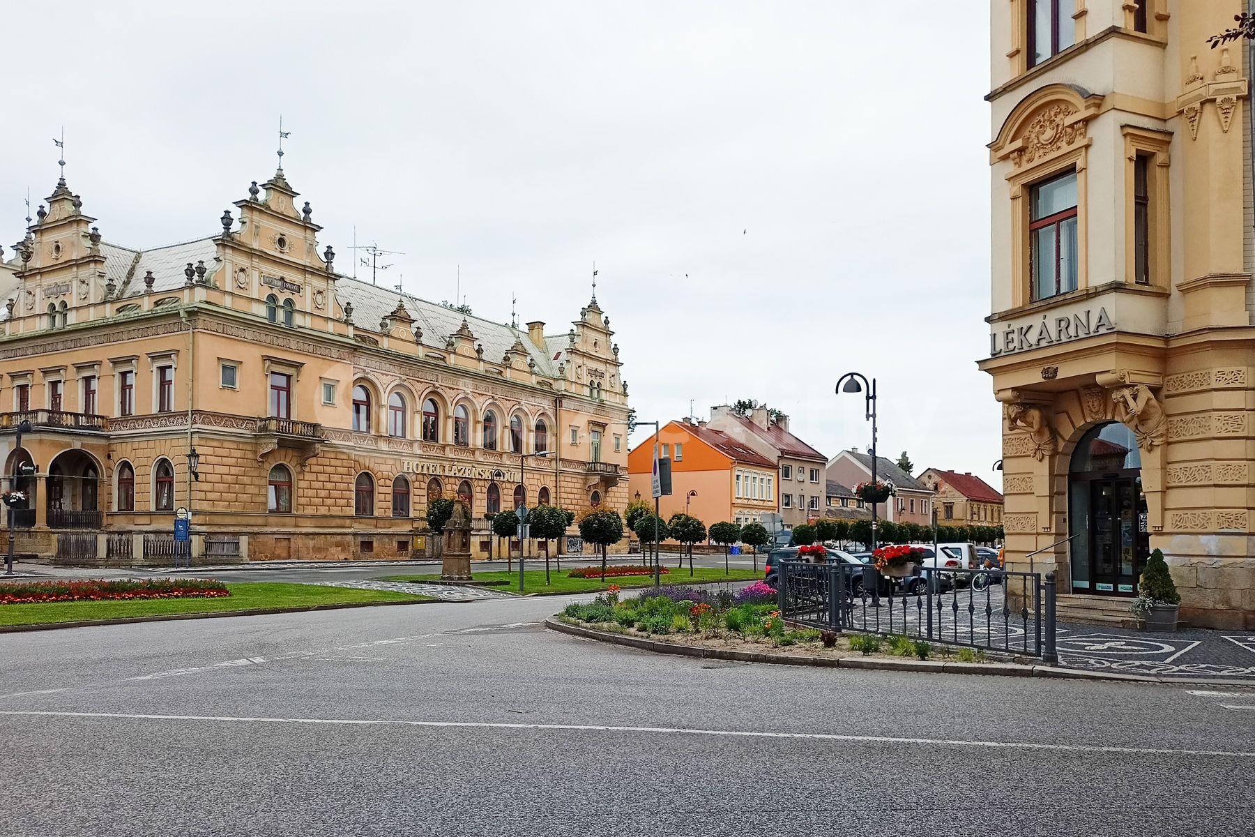 5 bedroom flat for sale, 202 m², Jiráskovo nábřeží, Lázně Bělohrad, Královéhradecký Region