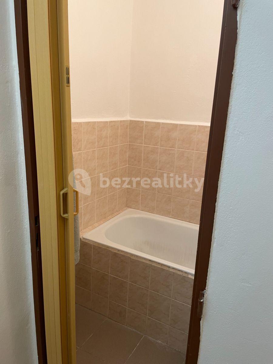 2 bedroom flat to rent, 49 m², Na Sídlišti, Dolní Bousov, Středočeský Region