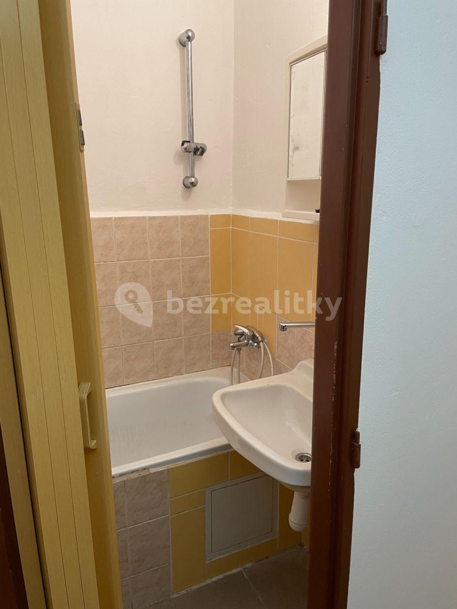 2 bedroom flat to rent, 49 m², Na Sídlišti, Dolní Bousov, Středočeský Region