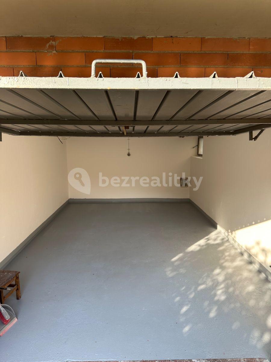 garage to rent, 20 m², Veslařská, Brno, Jihomoravský Region