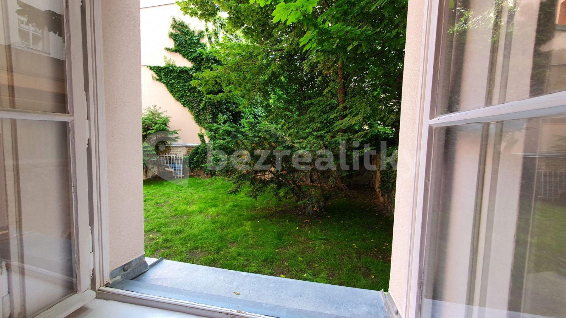 3 bedroom flat to rent, 60 m², Tyršova, Prague, Prague