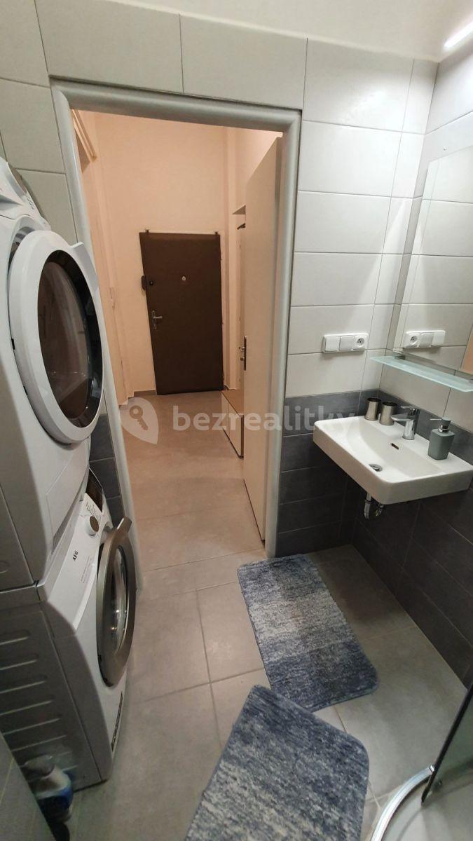 3 bedroom flat to rent, 60 m², Tyršova, Prague, Prague