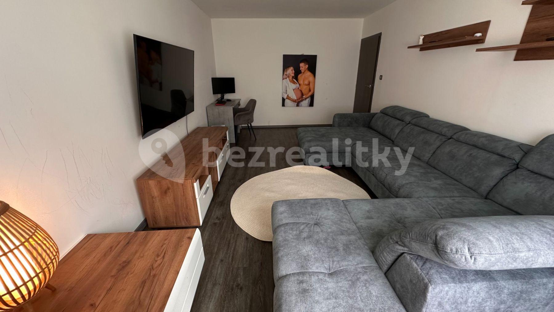 4 bedroom flat for sale, 80 m², Sportovní, Loket, Karlovarský Region