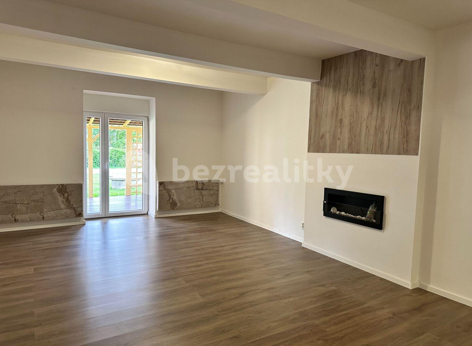 2 bedroom with open-plan kitchen flat for sale, 85 m², Na Ovčíně, Beroun, Středočeský Region