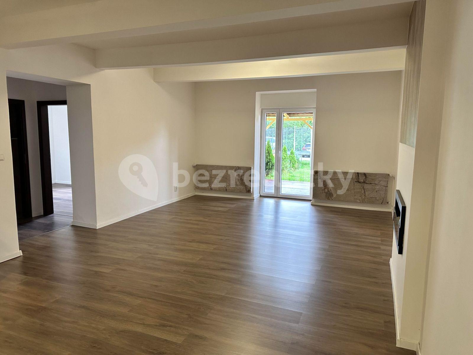 2 bedroom with open-plan kitchen flat for sale, 85 m², Na Ovčíně, Beroun, Středočeský Region