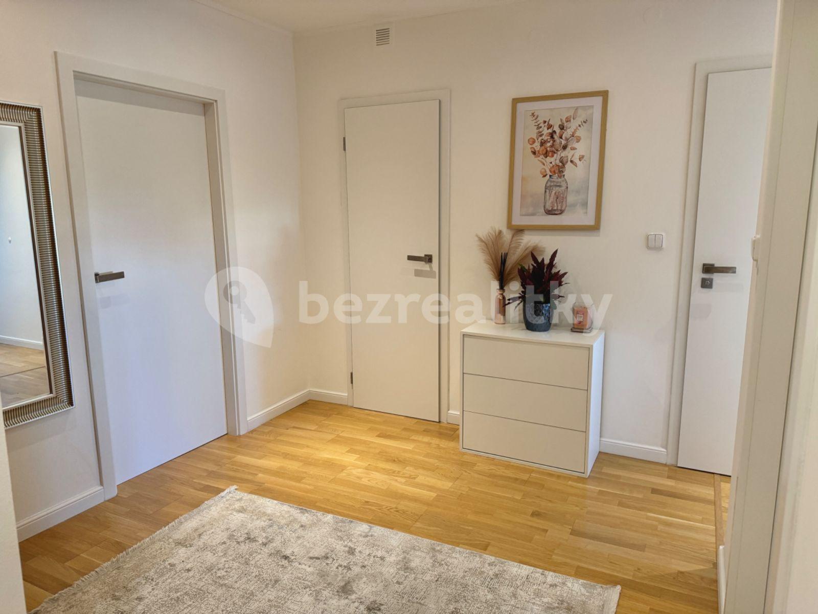 3 bedroom flat for sale, 70 m², Tupolevova, Prague, Prague