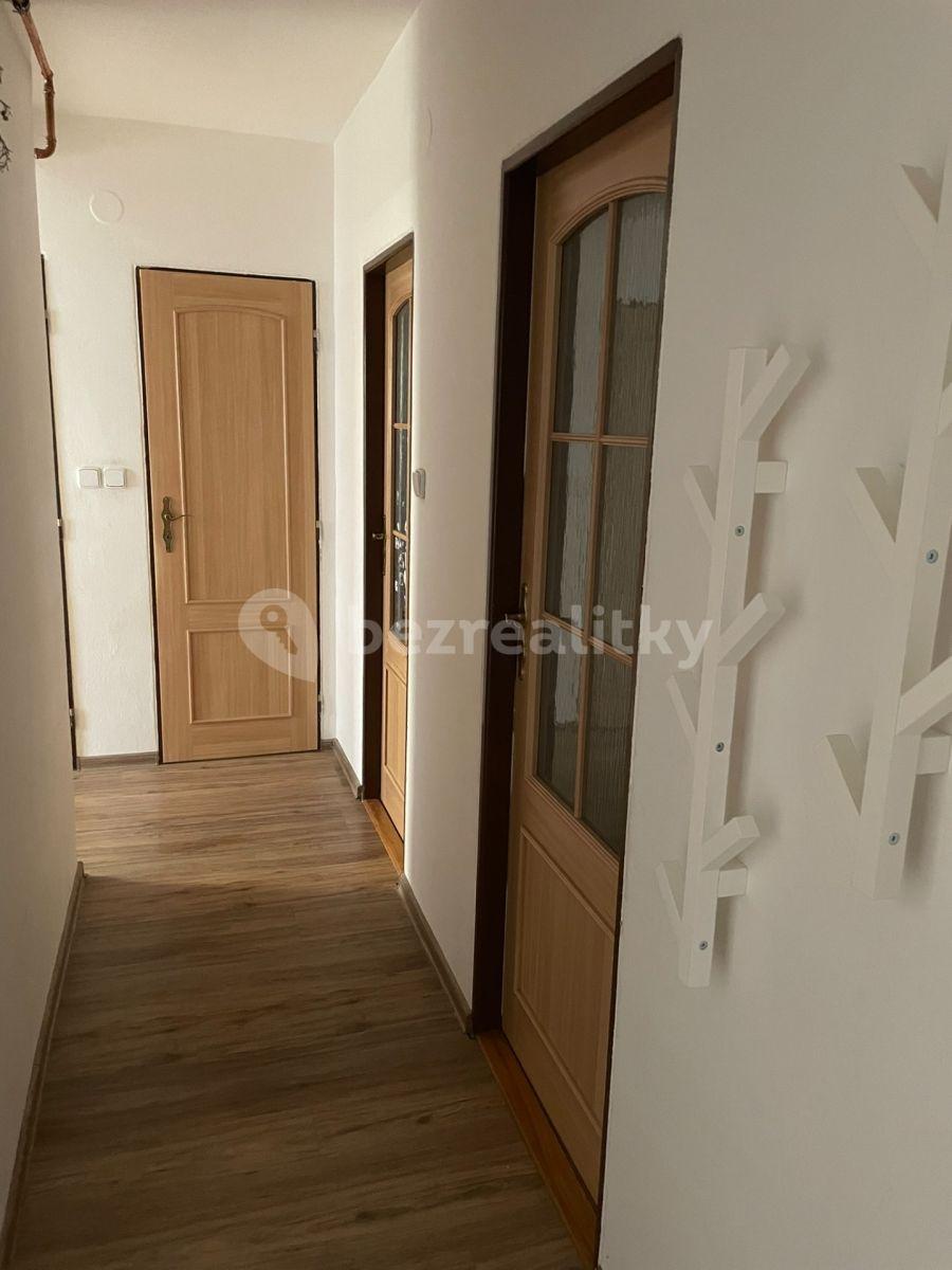 3 bedroom with open-plan kitchen flat for sale, 75 m², Višňovce, Hulín, Zlínský Region