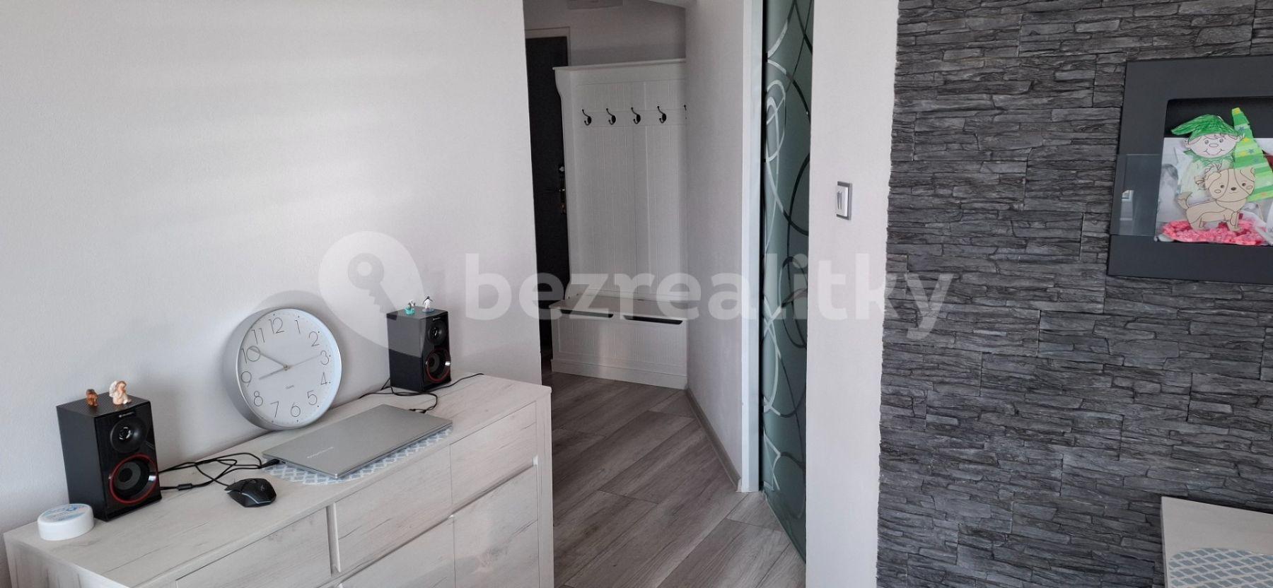 1 bedroom with open-plan kitchen flat for sale, 52 m², V Oblouku, Ústí nad Labem, Ústecký Region