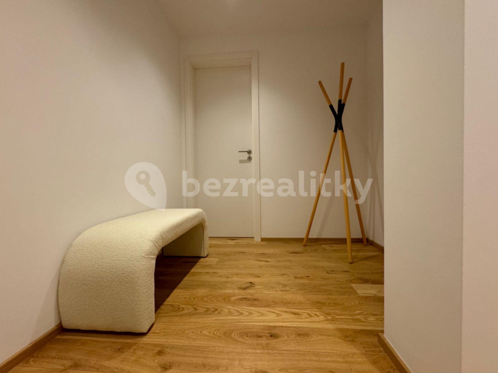 2 bedroom with open-plan kitchen flat to rent, 94 m², Sokolova, Prague, Prague