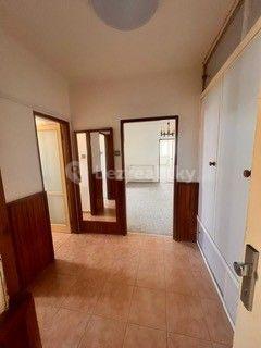 4 bedroom flat to rent, 80 m², Na Pískách, Kostelec nad Labem, Středočeský Region