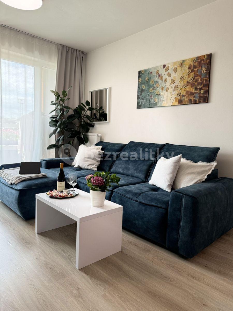 1 bedroom with open-plan kitchen flat for sale, 74 m², Petrohradská, Prague, Prague