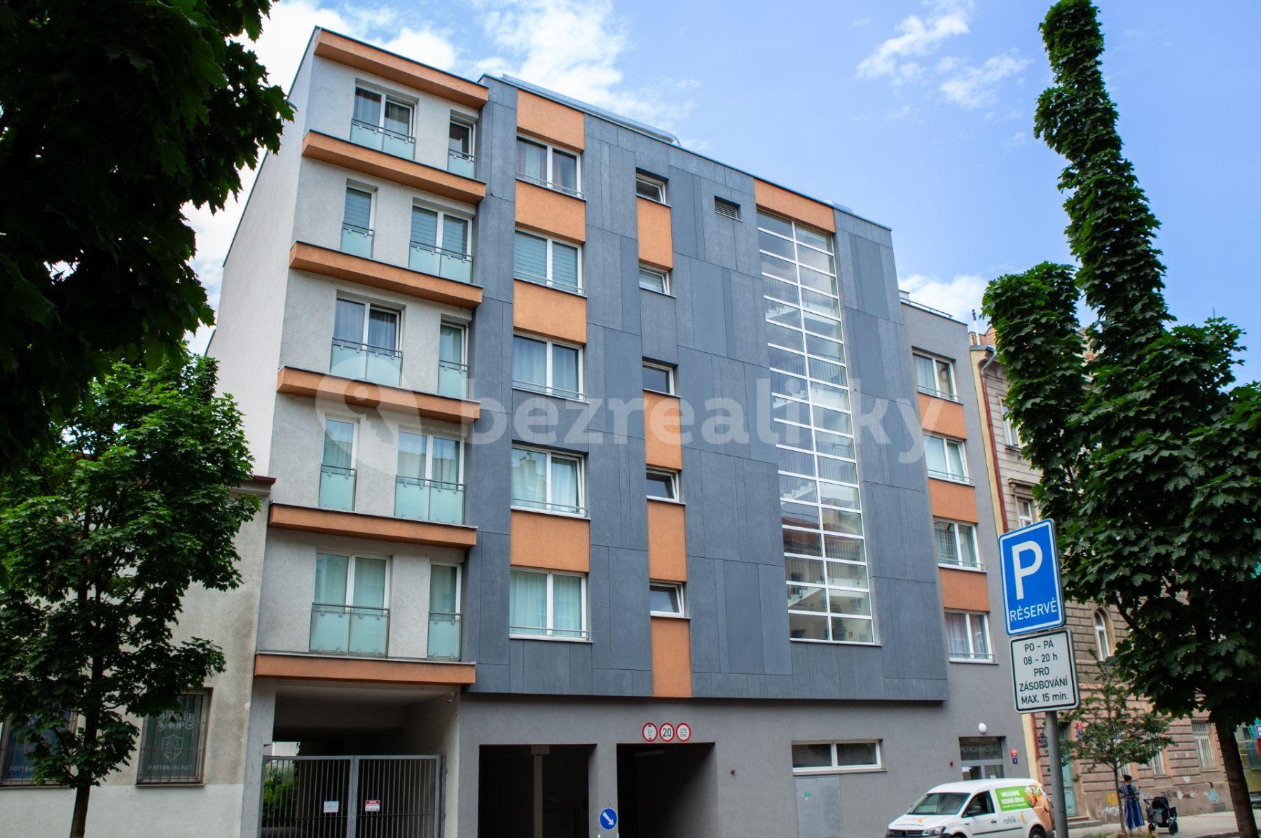 1 bedroom with open-plan kitchen flat for sale, 74 m², Petrohradská, Prague, Prague