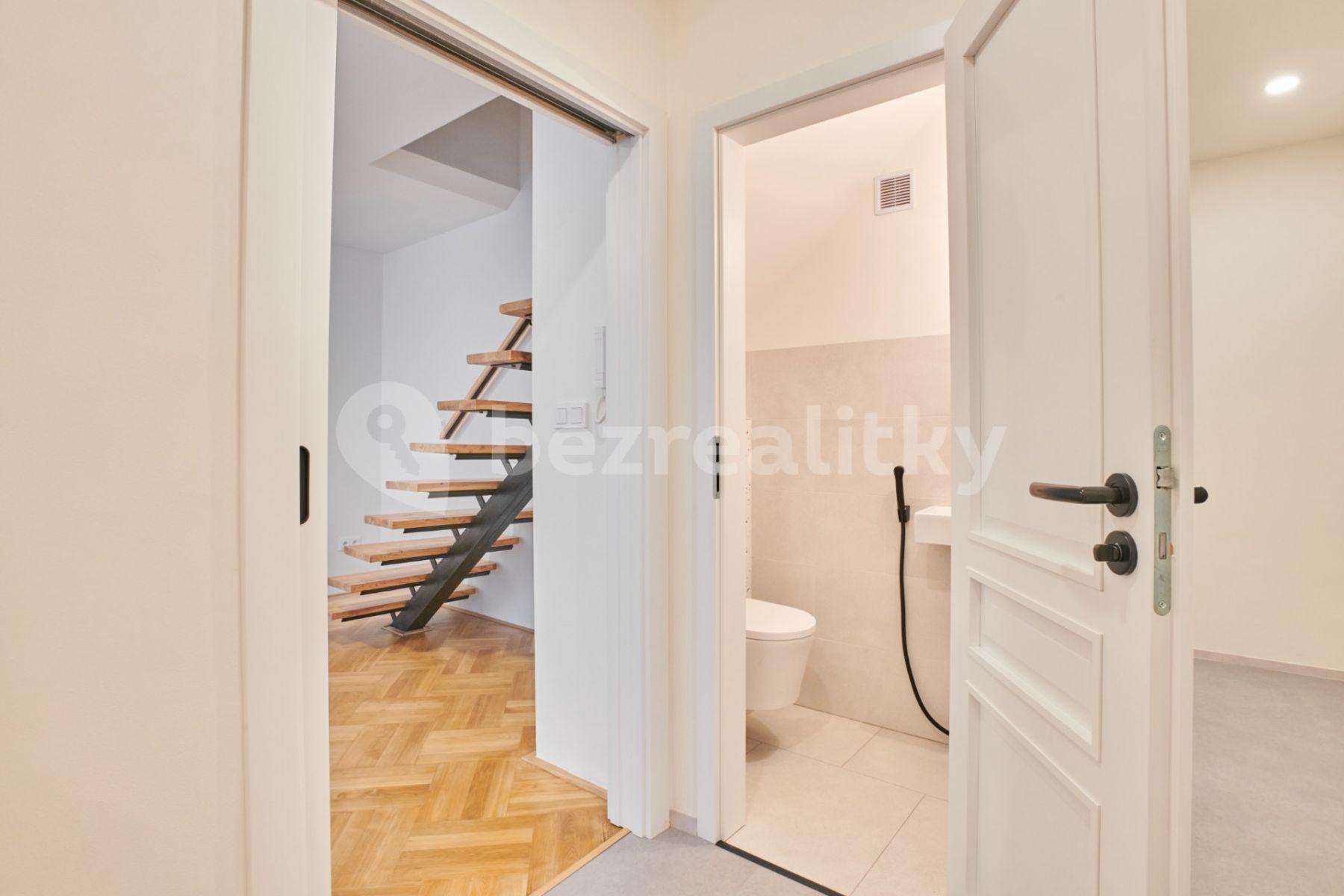 2 bedroom with open-plan kitchen flat for sale, 84 m², Bulharská, Prague, Prague